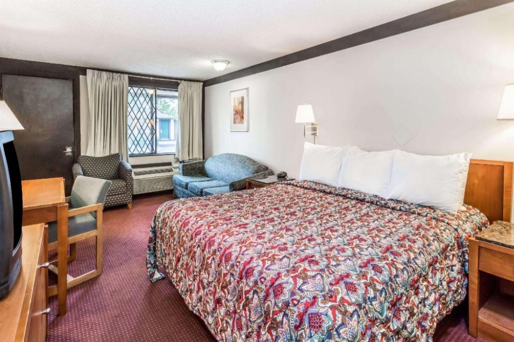 Knights Inn Racine Image 17