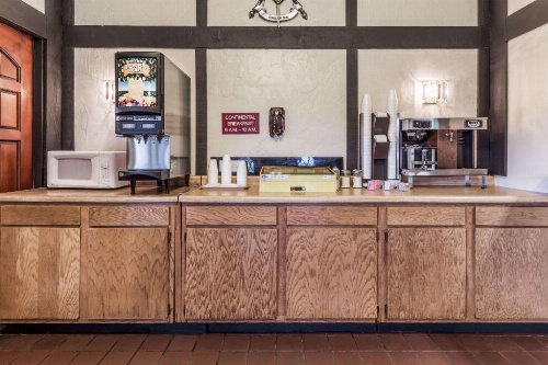 Knights Inn Racine image 42